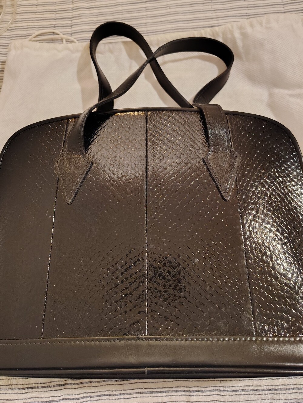 Genuine salmon leather structured black handbag by Finn. New. Made in Canada